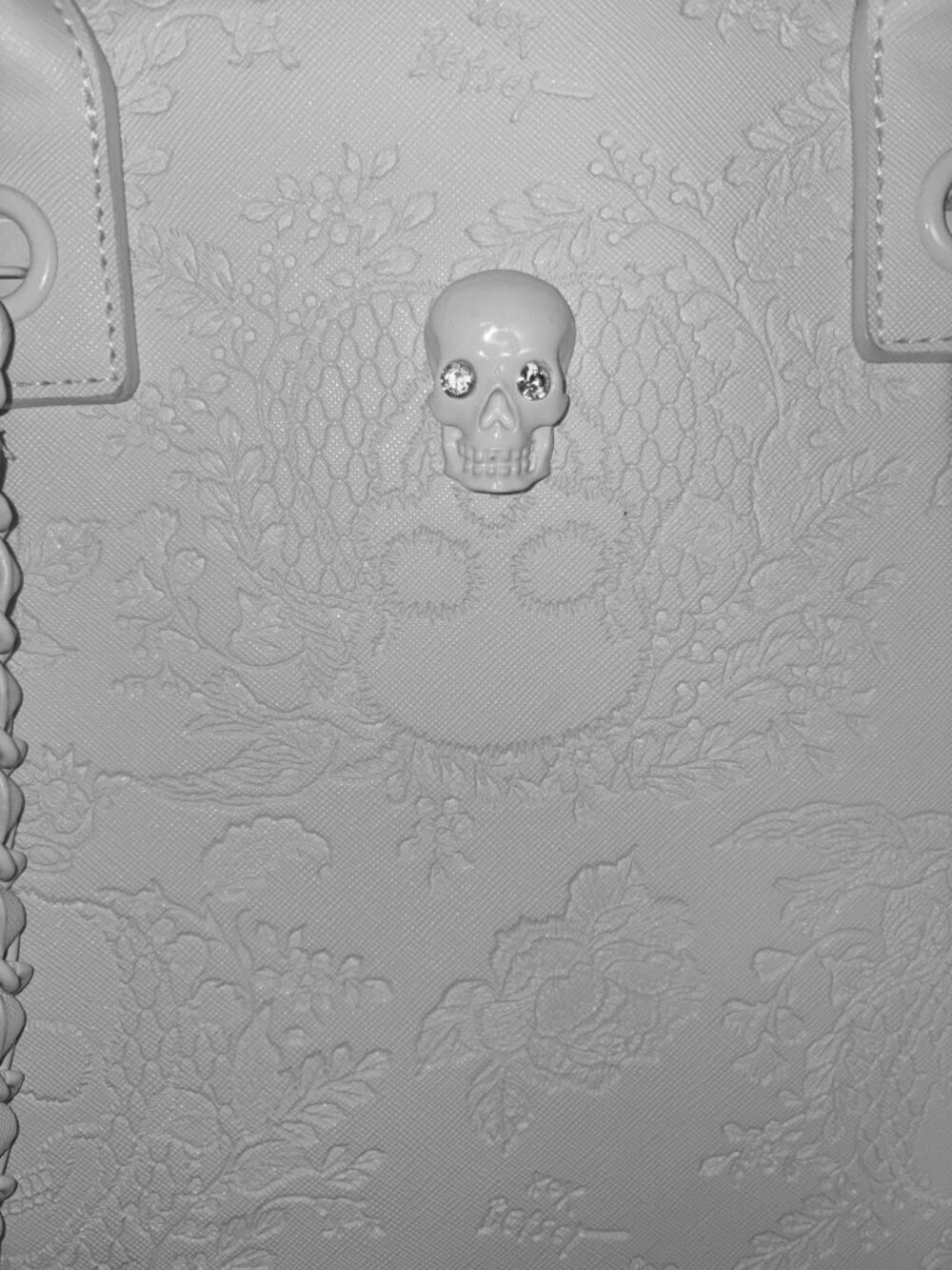 BETSEY JOHNSON EMBOSSED SKULL SATCHEL TOTE SHOULDER AND HANDLES WHITE - Picture 6 of 8